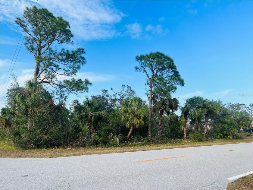 TWO LOTS WHICH INCLUDES A CORNER LOT!! WELCOME TO THIS FAST - Beach Lot for sale in Port Charlotte, Florida on Beachhouse.com