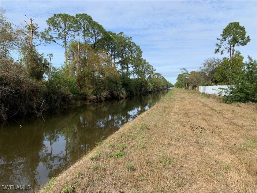 DUPLEX LOT JUST 3 BLOCK FROM SR-82! 0.30-ACRES! This is an - Beach Lot for sale in Lehigh Acres, Florida on Beachhouse.com