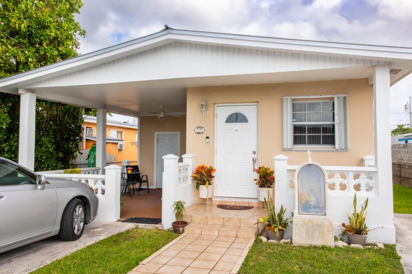 3 bedroom 2 bathroom CBS Home. Lovingly maintained by the same - Beach Home for sale in Stock Island, Florida on Beachhouse.com