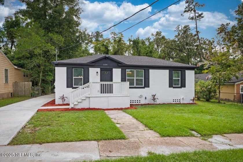 Amazing opportunity to own this beautifully renovated affordable - Beach Home for sale in Jacksonville, Florida on Beachhouse.com
