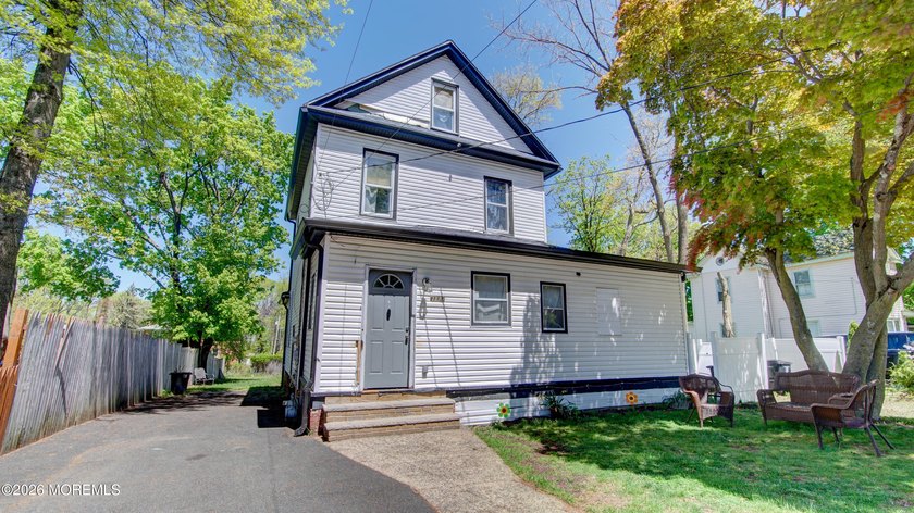 Opportunity knocks to secure a foothold in a neighborhood where - Beach Home for sale in Atlantic Highlands, New Jersey on Beachhouse.com