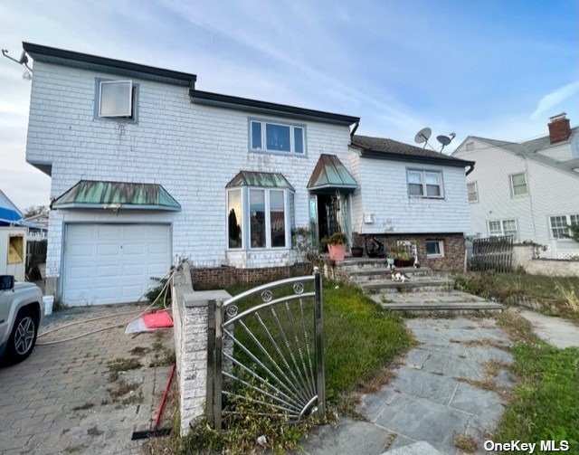 Great Investment Opportunity Awaits! 4 BR. 2.5 Bth, 2300 Sq Ft - Beach Home for sale in Baldwin, New York on Beachhouse.com