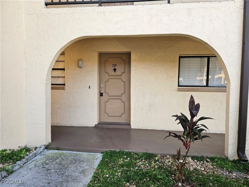 Discover easy Florida living in this charming 2-bedroom, 1-bath - Beach Condo for sale in Lehigh Acres, Florida on Beachhouse.com