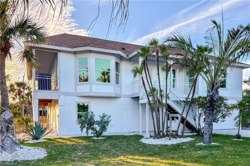 Discover the perfect blend of Island Charm and Beach Retreat in - Beach Home for sale in Sanibel, Florida on Beachhouse.com