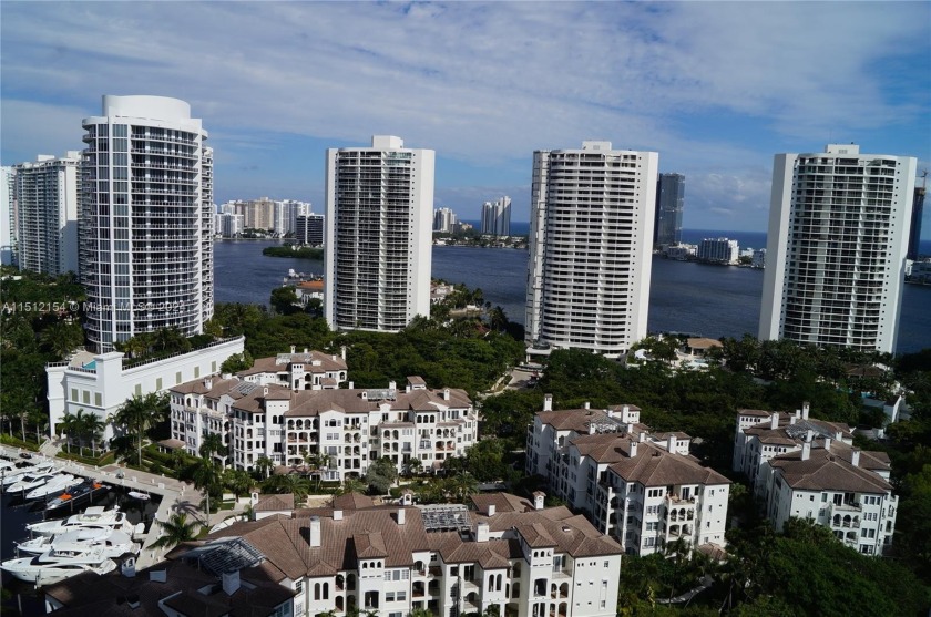 BEAUTIFUL VIEWS OVERLOOKING WILLIAMS ISLAND TO THE NORTH AND - Beach Condo for sale in Aventura, Florida on Beachhouse.com