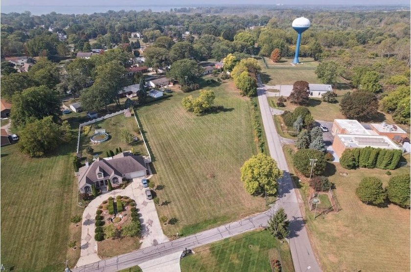 Build your dream home, vacation retreat, or investment property - Beach Lot for sale in Newport, Michigan on Beachhouse.com