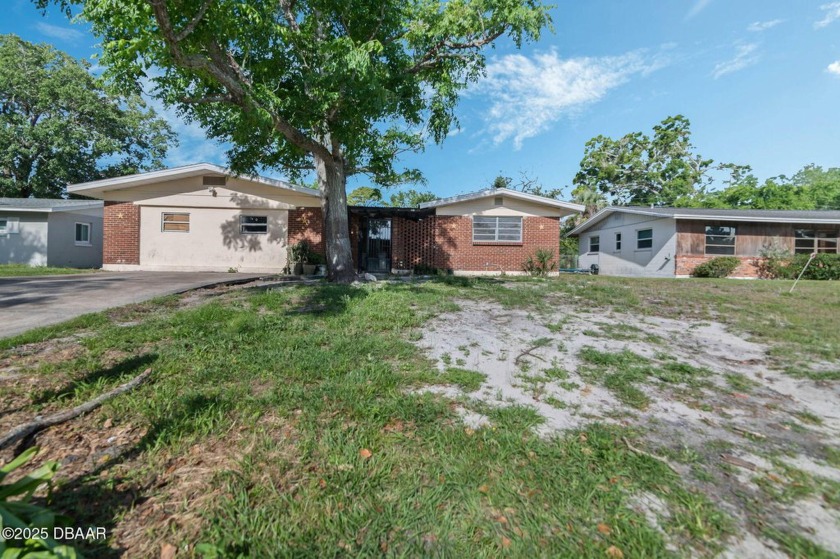 Investor Special - 2,226 Sq Ft Home in Prime Daytona Beach - Beach Home for sale in Daytona Beach, Florida on Beachhouse.com