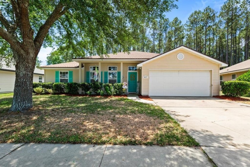 Charming Home with Stunning Curb Appeal in Heron Isles! Welcome - Beach Home for sale in Yulee, Florida on Beachhouse.com