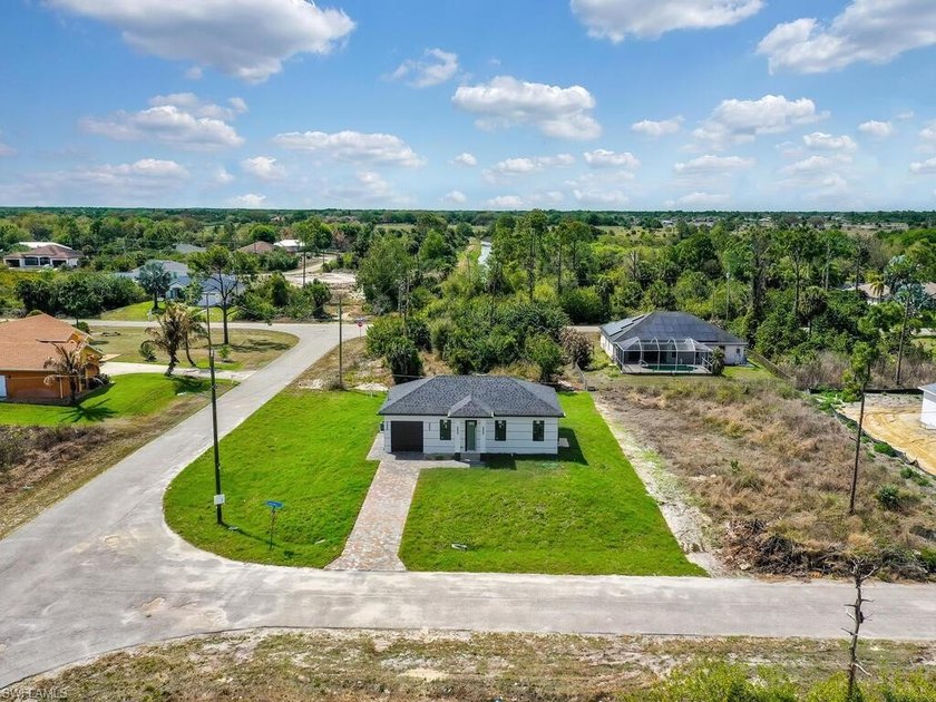 One or more photo(s) has been virtually staged, AI generated or - Beach Home for sale in Lehigh Acres, Florida on Beachhouse.com