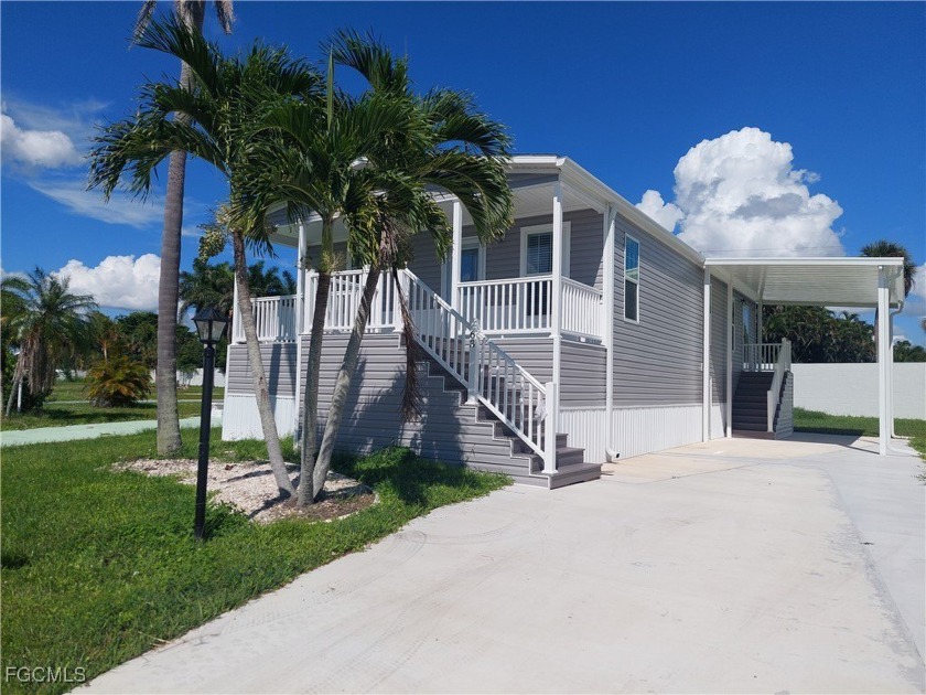 Newly constructed home in Plantation Estates just minutes from - Beach Home for sale in Fort Myers, Florida on Beachhouse.com