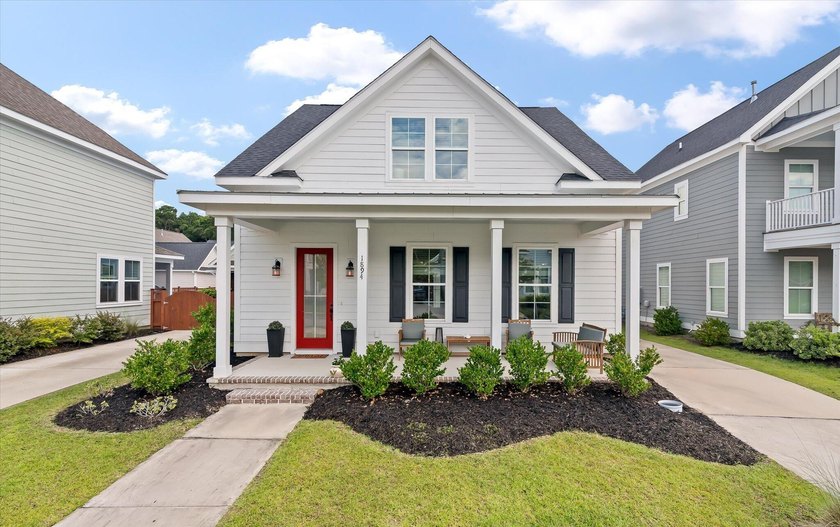 Located in the desirable Whitney Lake community, this property - Beach Home for sale in Johns Island, South Carolina on Beachhouse.com