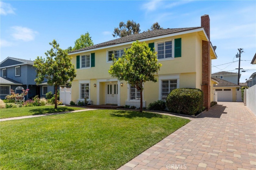 This beautiful 5 bedroom colonial home is located on a quiet - Beach Home for sale in Costa Mesa, California on Beachhouse.com