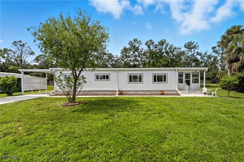 Welcome to this stunning, fully remodeled manufactured home - Beach Home for sale in Fort Myers, Florida on Beachhouse.com