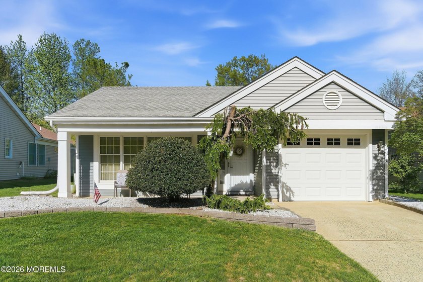 Welcome to this beautifully maintained Warwick model in the - Beach Home for sale in Toms River, New Jersey on Beachhouse.com