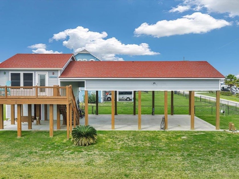 Double RV port on the beach side of Highway 87 featuring covered - Beach Home for sale in Crystal Beach, Texas on Beachhouse.com