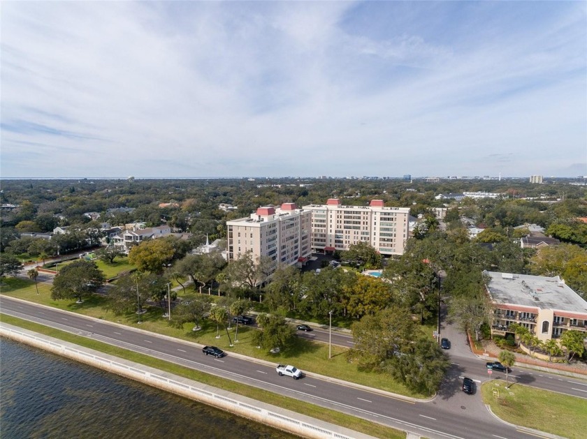Spacious and Elegant beautifully designed with panaromic views - Beach Condo for sale in Tampa, Florida on Beachhouse.com
