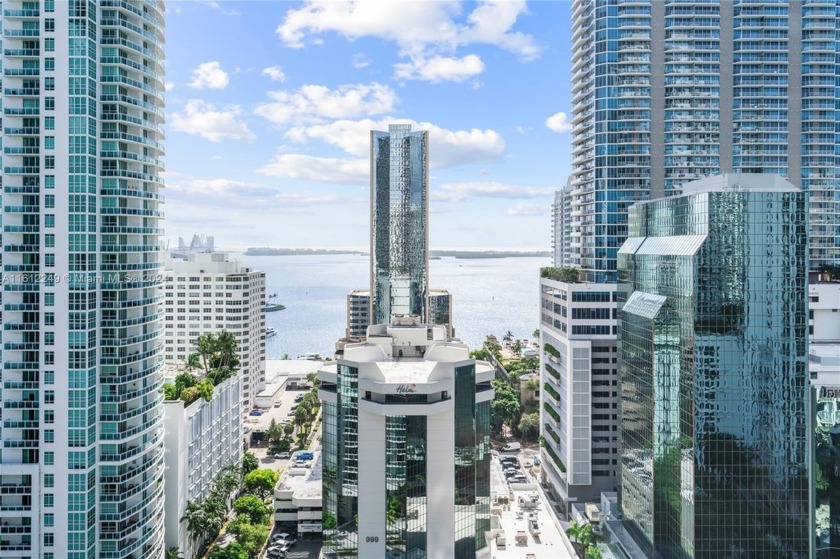 Welcome to this stunning apartment .This exceptional residence - Beach Condo for sale in Miami, Florida on Beachhouse.com