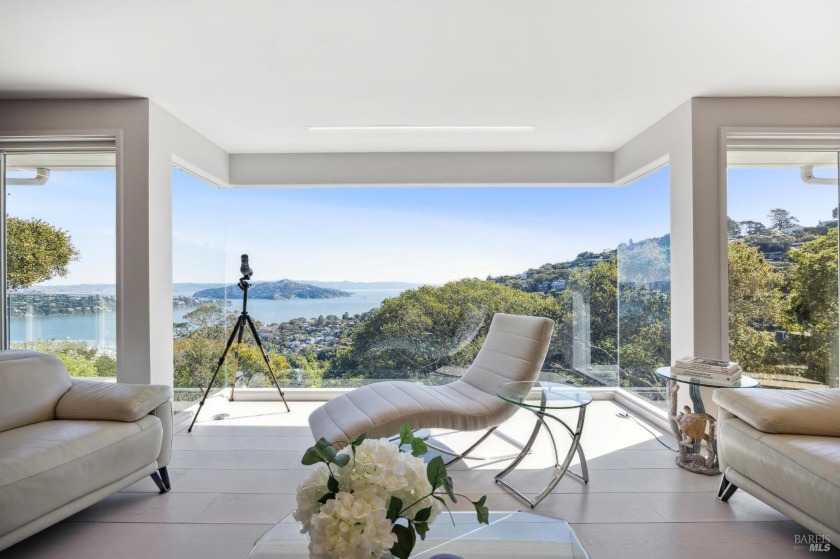 Stunning contemporary masterpiece in Sausalito. This truly - Beach Home for sale in Sausalito, California on Beachhouse.com