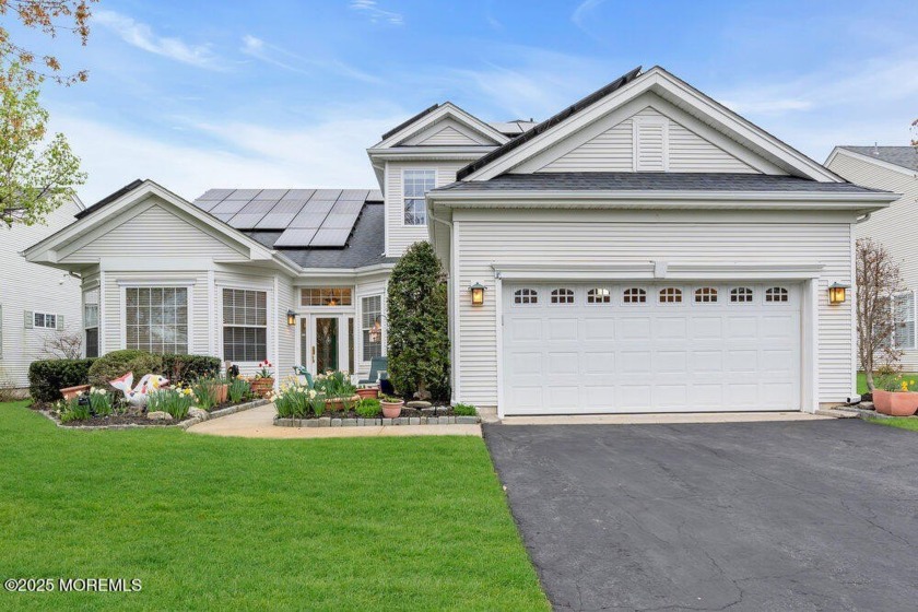 Welcome to the premier property within Four Seasons! No detail - Beach Home for sale in Manasquan, New Jersey on Beachhouse.com