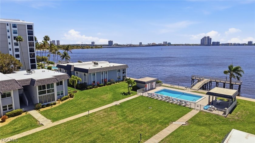 Welcome to easy Florida living in this beautifully maintained - Beach Condo for sale in North Fort Myers, Florida on Beachhouse.com