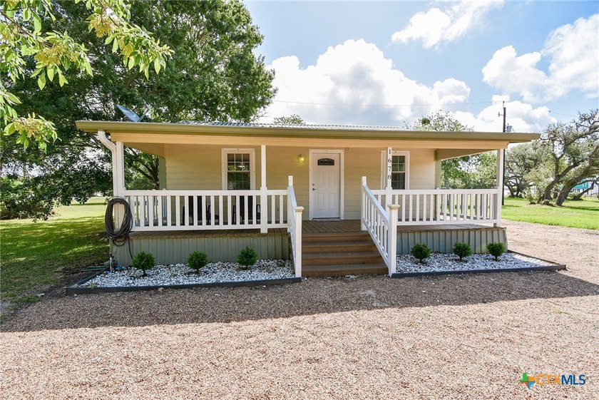 Welcome to 1678 Bayview Dr., a charming coastal cottage set on - Beach Home for sale in Palacios, Texas on Beachhouse.com