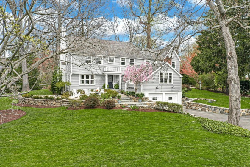 Welcome to one of the most sought-after neighborhood streets in - Beach Home for sale in Darien, Connecticut on Beachhouse.com