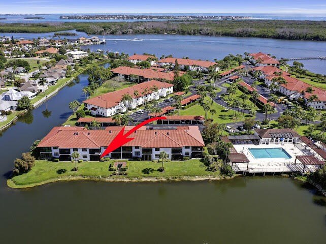 Beautifully updated 2BR/2BA first-floor condo with stunning lake - Beach Condo for sale in Stuart, Florida on Beachhouse.com