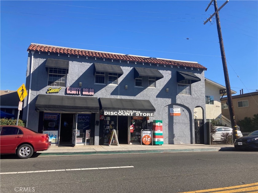 Great opportunity for business owner operator or live in one and - Beach Home for sale in Long Beach, California on Beachhouse.com