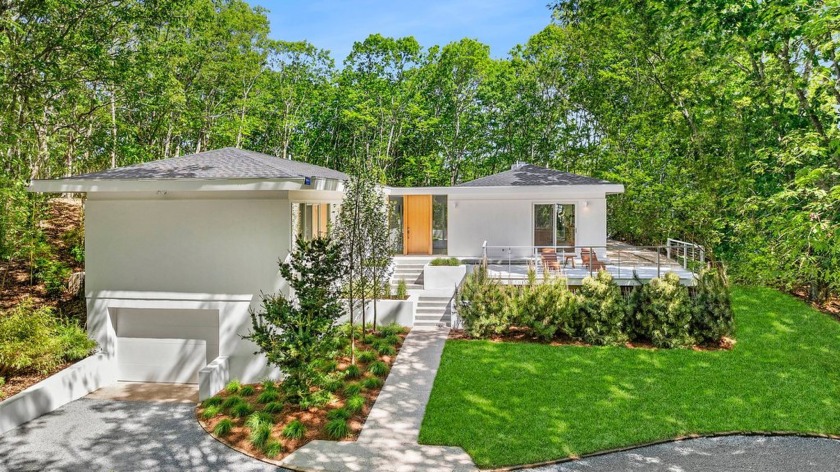 Welcome to Whitecrest: this stunningly reimagined 3-bedroom - Beach Home for sale in Sag Harbor, New York on Beachhouse.com