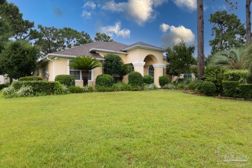 Priced to Sell! Hidden Creek Estates Beautiful Golf Course Home - Beach Home for sale in Navarre, Florida on Beachhouse.com