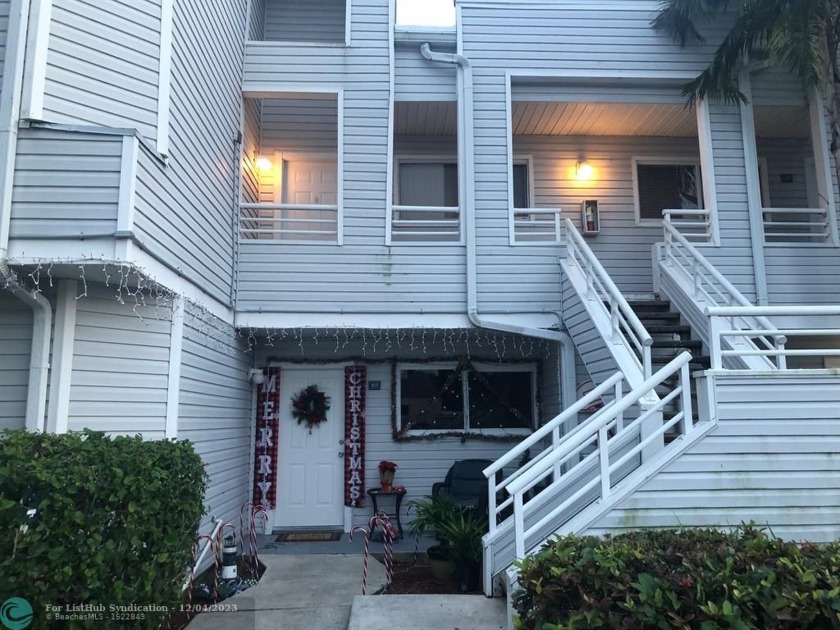 2/2 BEAUTIFUL CONDO IN A GATED COMMUNITY (SUMMER LAKE) WITH - Beach Condo for sale in Lauderdale Lakes, Florida on Beachhouse.com
