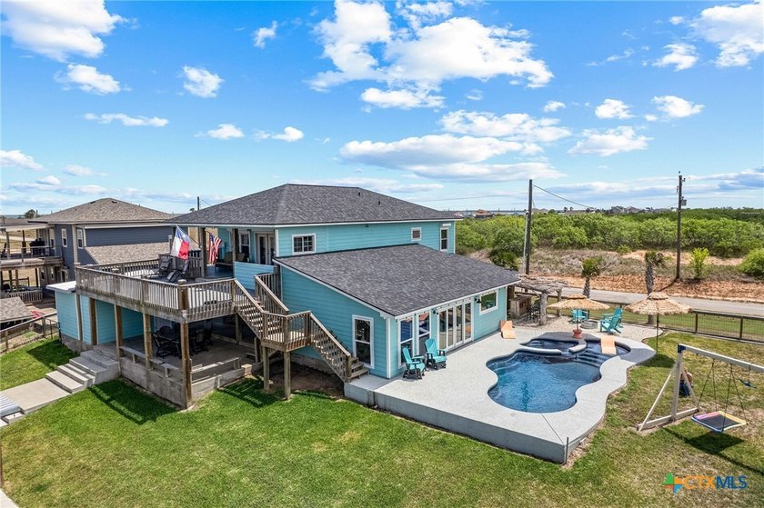 Welcome to the ultimate family fun bay house! Set on two fully - Beach Home for sale in Port Lavaca, Texas on Beachhouse.com