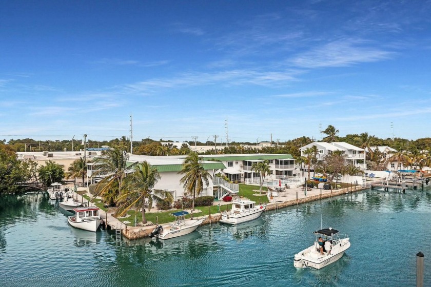 Freshly renovated and fully furnished waterfront two bedroom - Beach Condo for sale in Marathon, Florida on Beachhouse.com