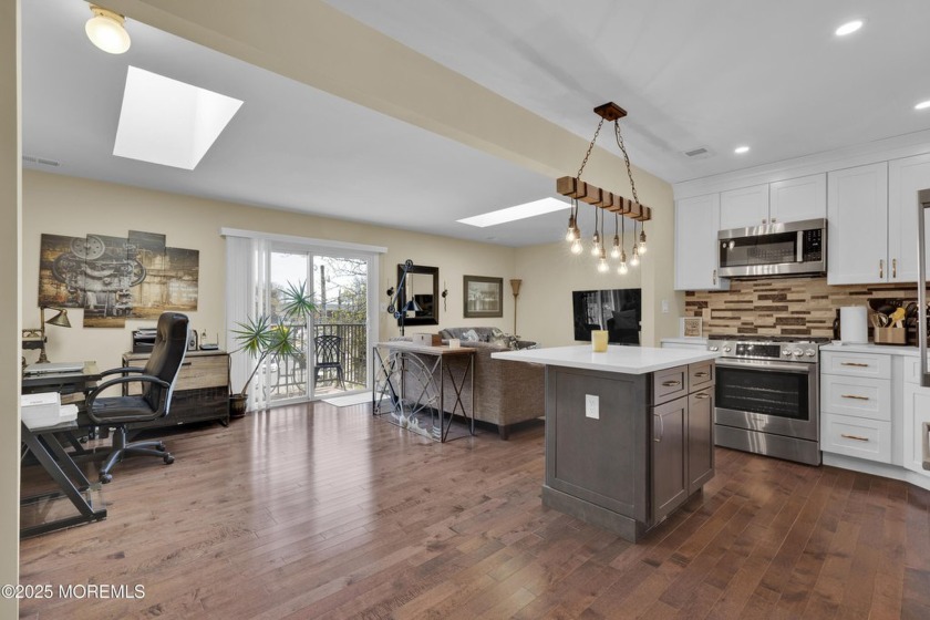 Located in the heart of Belmar! Close proximity to dining - Beach Condo for sale in Belmar, New Jersey on Beachhouse.com