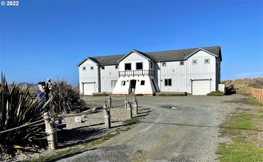 Rare opportunity for sale in this multifamily beachfront home - Beach Home for sale in Bandon, Oregon on Beachhouse.com