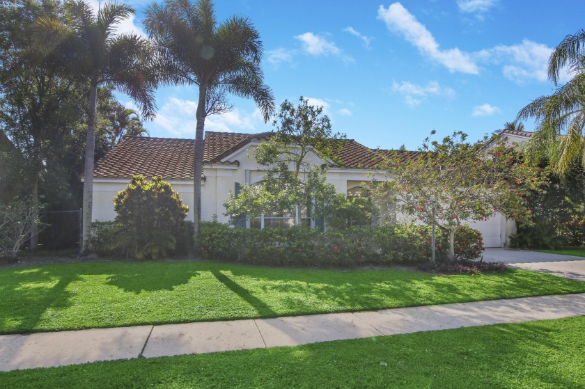 We're pleased to present this 4 bedroom, 2 bathroom, 2 car - Beach Home for sale in Palm Beach Gardens, Florida on Beachhouse.com