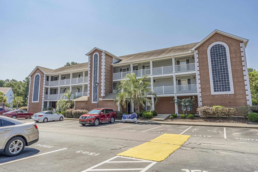This Spacious condo offers 3 bedrooms, 2 baths with vaulted - Beach Condo for sale in Myrtle Beach, South Carolina on Beachhouse.com