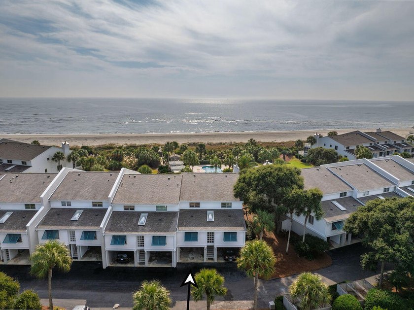 Don't miss this opportunity to own an income producing vacation - Beach Townhome/Townhouse for sale in Isle of Palms, South Carolina on Beachhouse.com