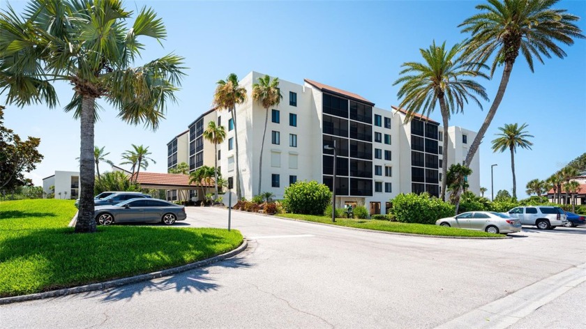 You will love this recently updated 2-bedroom 2-bath condo with - Beach Condo for sale in Longboat Key, Florida on Beachhouse.com