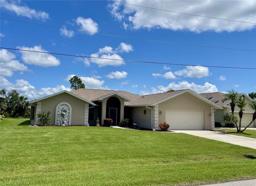 DESIRABLE 3bed, 2.5 bath, 2 car garage, well maintained 2,112sf - Beach Home for sale in Punta Gorda, Florida on Beachhouse.com