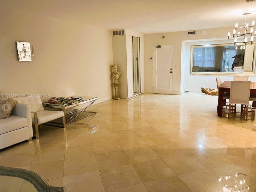 Incredible opportunity to acquire a stunning residence in an - Beach Condo for sale in Bal Harbour, Florida on Beachhouse.com
