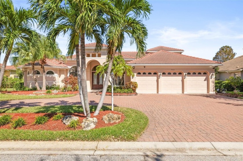 Welcome to Your Dream Home at 7925 Royal Queensland Way! With a - Beach Home for sale in Lakewood Ranch, Florida on Beachhouse.com