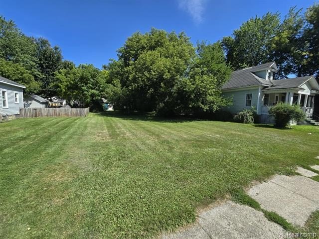 50'x150' vacant lot with a 2 car garage and rear ally access - Beach Lot for sale in Port Huron, Michigan on Beachhouse.com