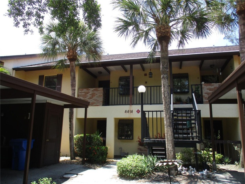 You're gonna love this 2 Bedroom 2 Bath, 2nd floor *maintenance - Beach Condo for sale in Bradenton, Florida on Beachhouse.com