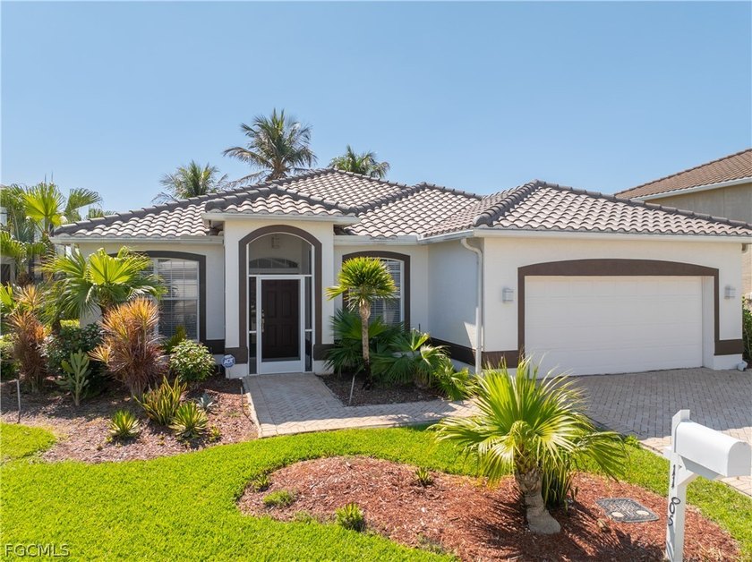 SILVERLAKES SHOWSTOPPER WITH BRAND NEW TILE ROOF & WATERFRONT - Beach Home for sale in Fort Myers, Florida on Beachhouse.com