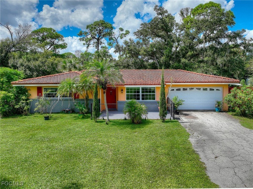 HUGE PRICE ADJUSTMENT!!!!! You don't find properties like this - Beach Home for sale in North Fort Myers, Florida on Beachhouse.com