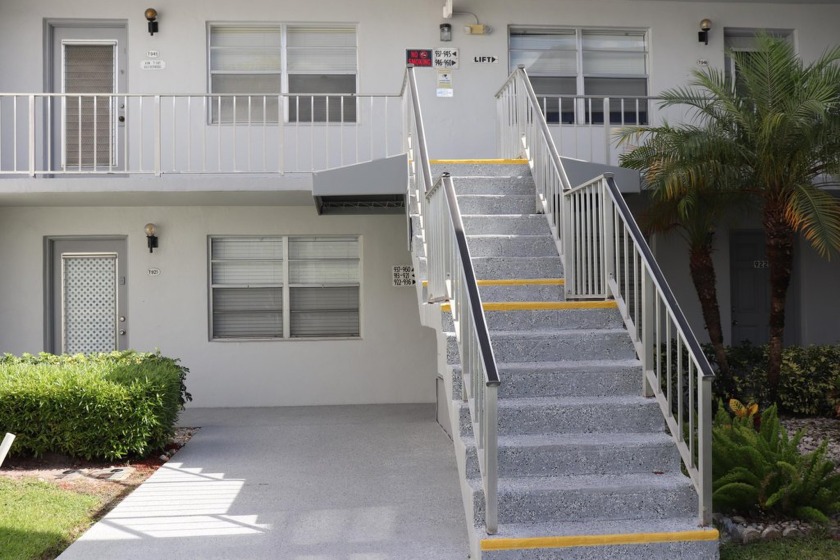 Welcome to this lovely first-floor condo in the sought-after 55+ - Beach Condo for sale in Delray Beach, Florida on Beachhouse.com