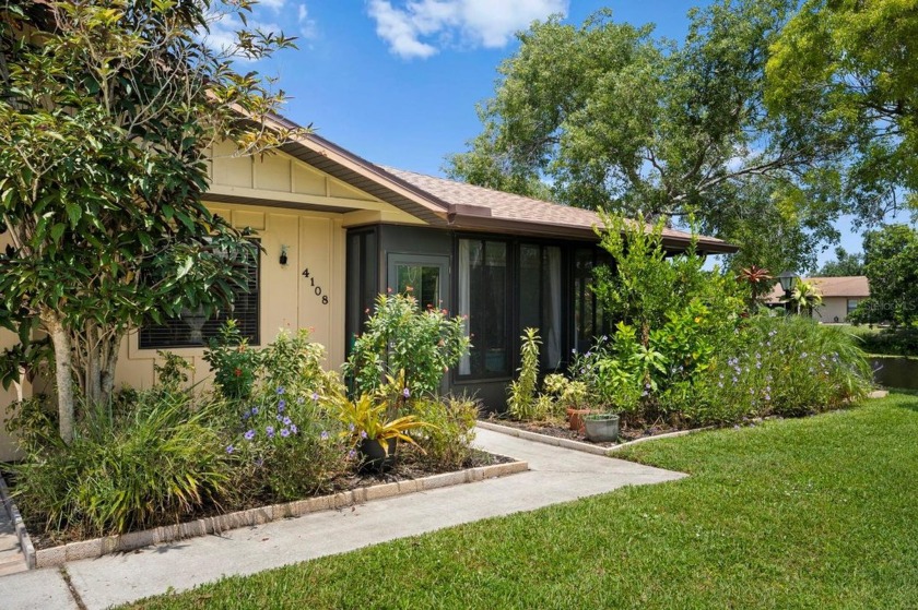 Charming 2 Bedroom, 2 Bath Villa with Stunning Pond View in - Beach Condo for sale in Bradenton, Florida on Beachhouse.com