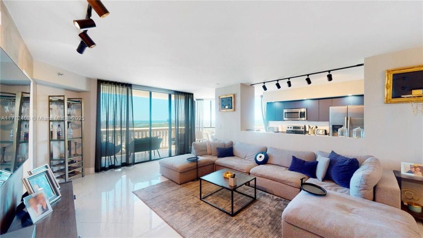 PRICED TO SELL!!! BEAUTIFUL AND SPACIOUS 3 BEDROOM, 3 BATHROOM!! - Beach Condo for sale in Aventura, Florida on Beachhouse.com