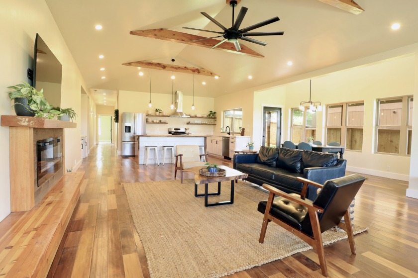 Fully furnished and move-in ready, this 2020-built home is set - Beach Home for sale in Kapaau, Hawaii on Beachhouse.com